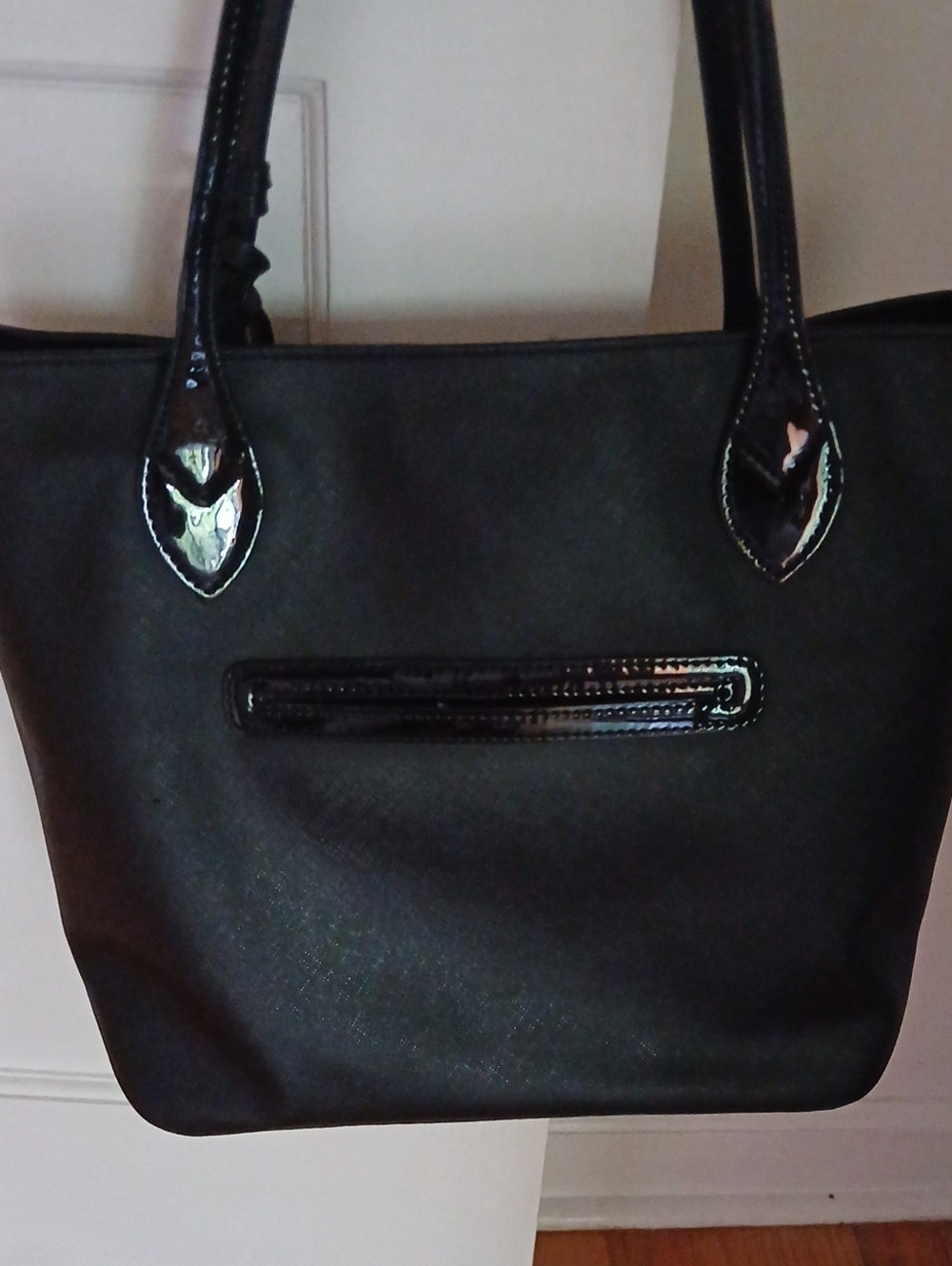Brighton Casablanca Starla Tote in Black ■ Front Medallion and Tassel F634805 - Picture 6 of 13